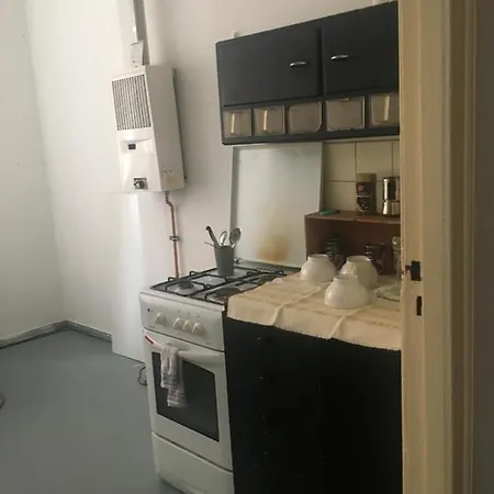 Spring Cuddle Nest Apartment Berlin